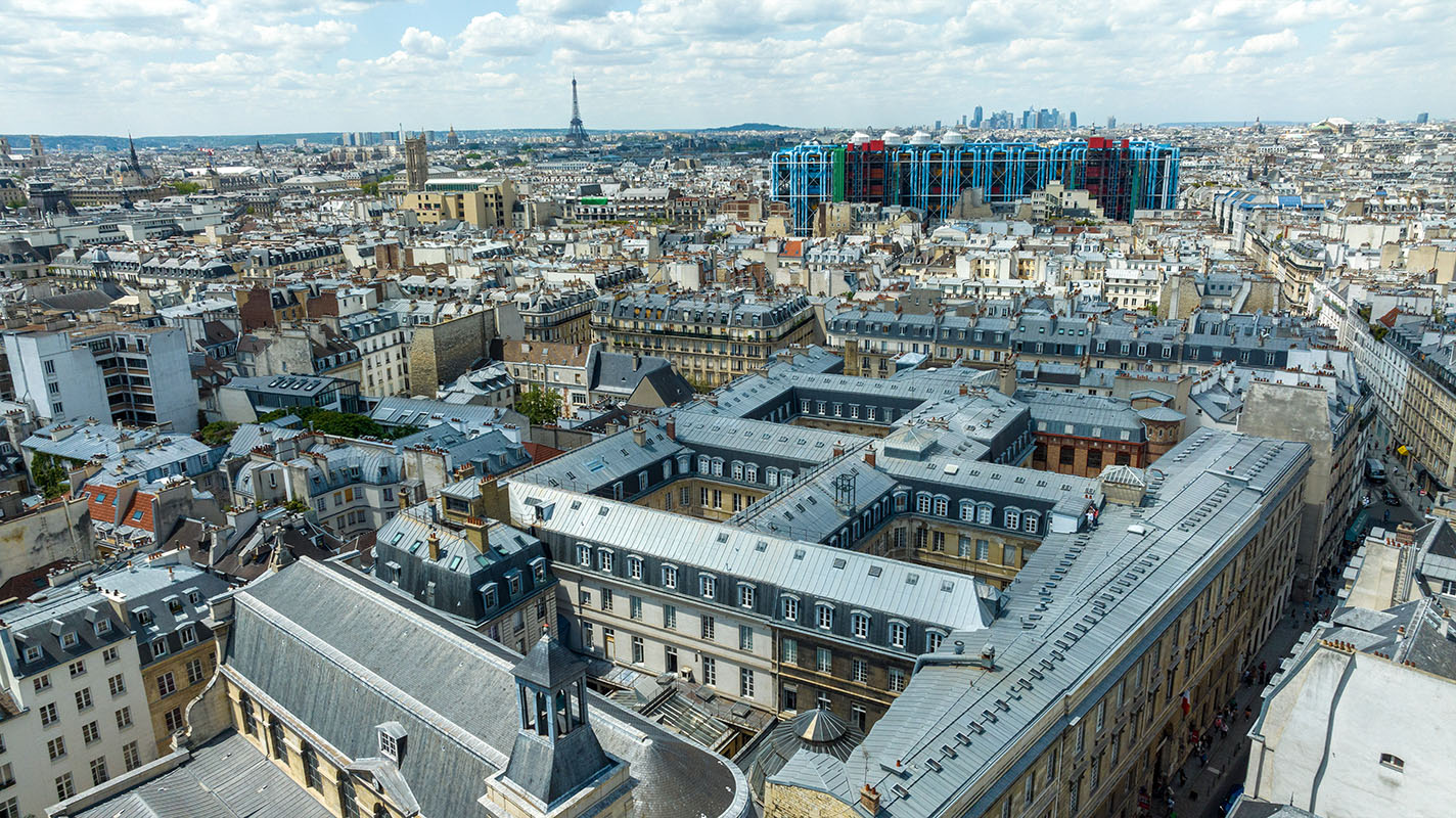 crédit municipal de paris vu du ciel avec le centre Pompidou